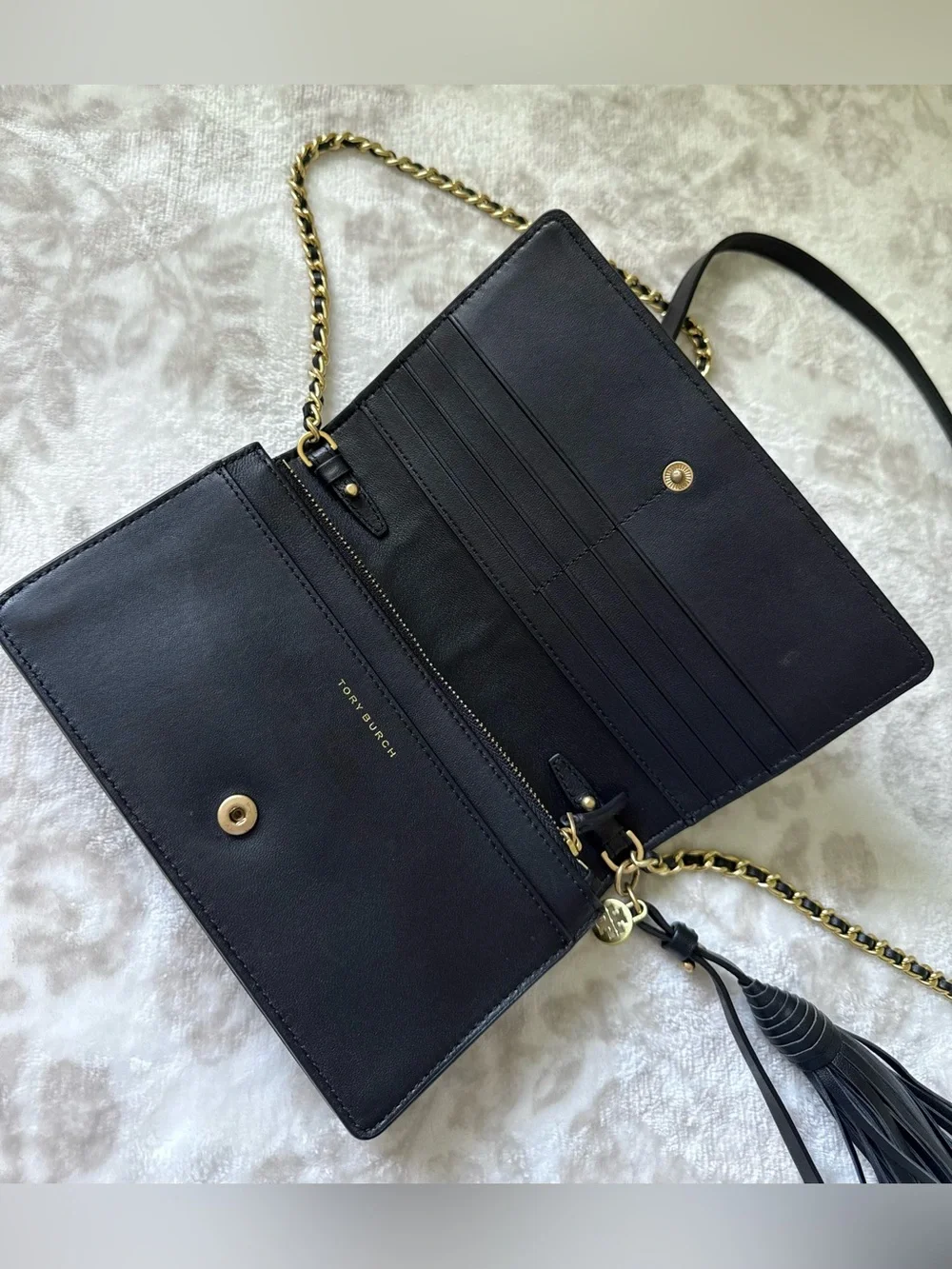 Tory Burch Fleming Quilted Leather Chain Crossbody Bag Wallet with Tassel Logo